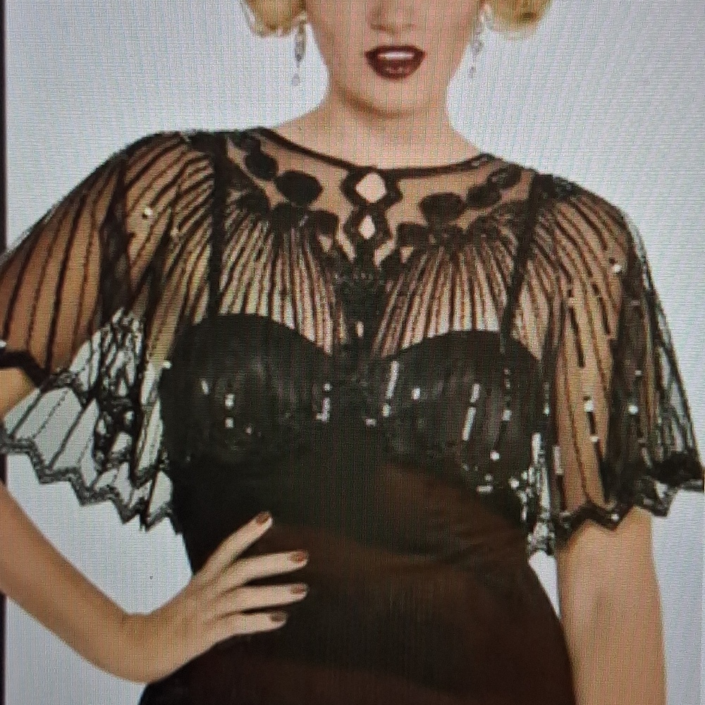 Elegant Black Retro Shswl